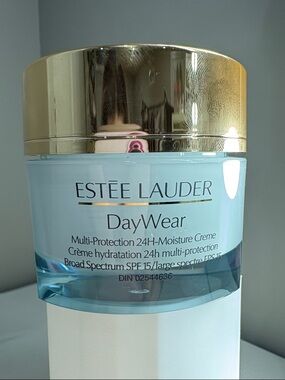 Estée Lauder DayWear Moisturizer SPF 15 50mL (Full Size) NEW